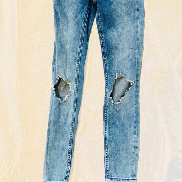 free people ripped jeans full length - Picture 2 of 4